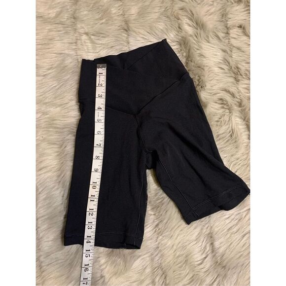 Offline by Aerie Real Me Hi-Rise Cross waist Bike short 7” inseam size XS - Picture 6 of 6
